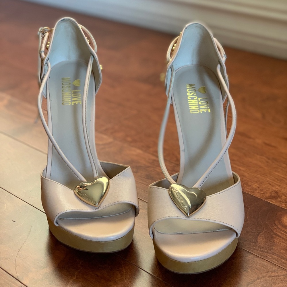 Moschino cream sandals